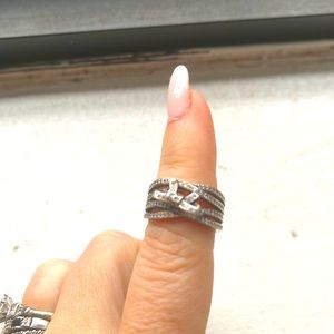 Sterling silver bow style ring